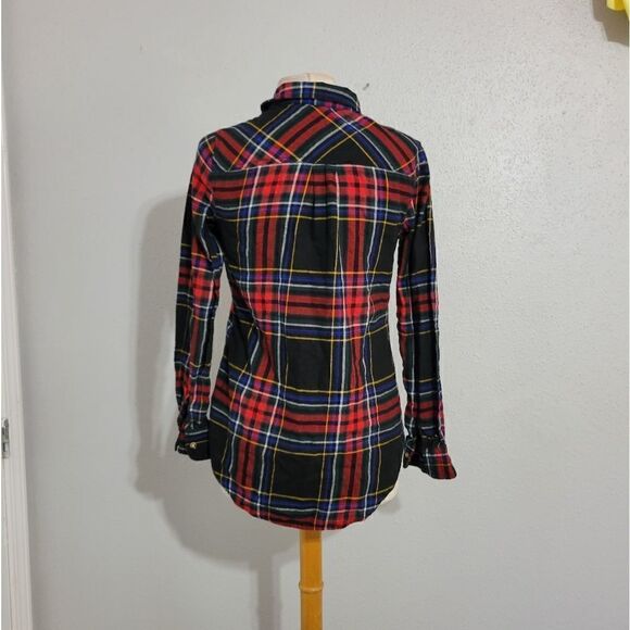 Maurices double pocket plaid button down shirt - Picture 7 of 9